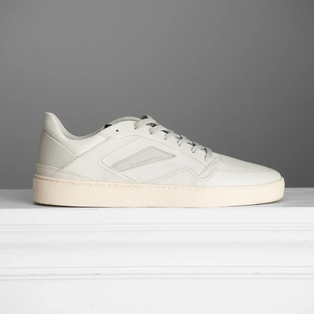 Thousand Fell Mens 11.5 White Eco Friendly Sneakers Minimalist Vegan Sustainable